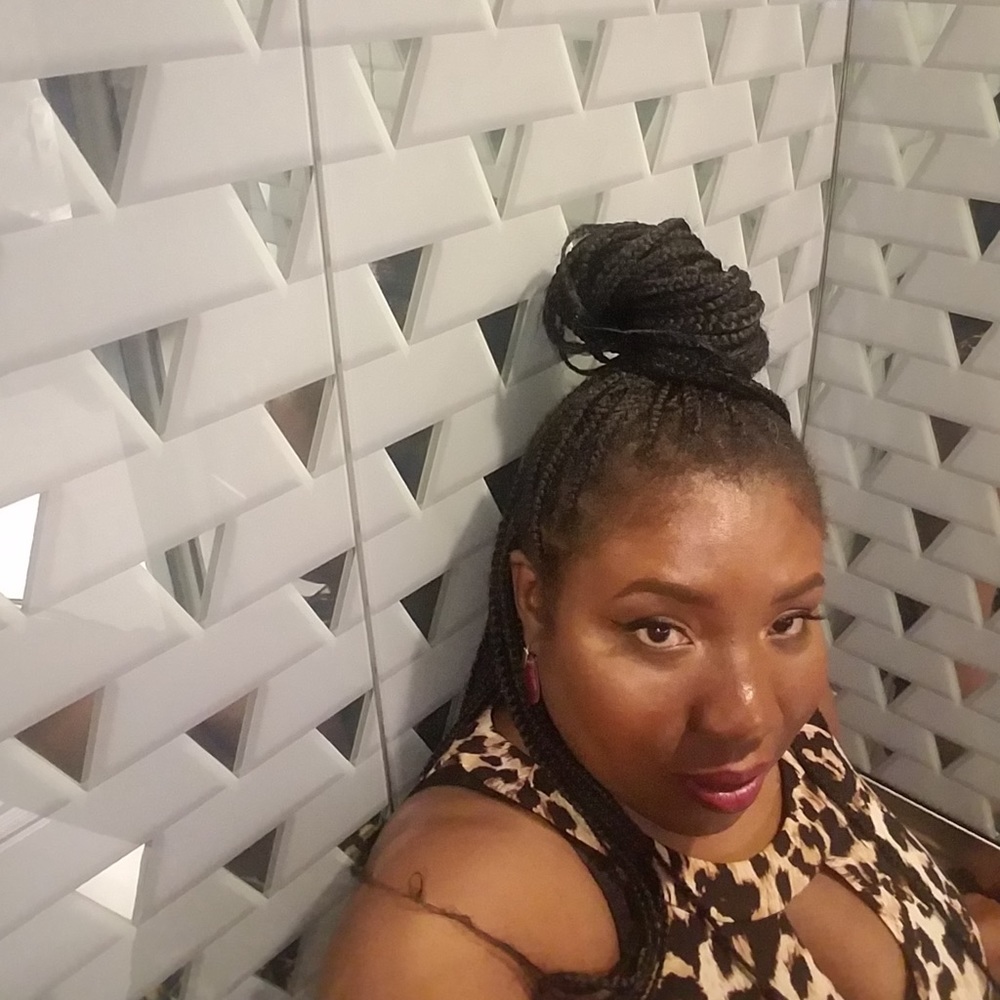 Meet your Posher, Samantha